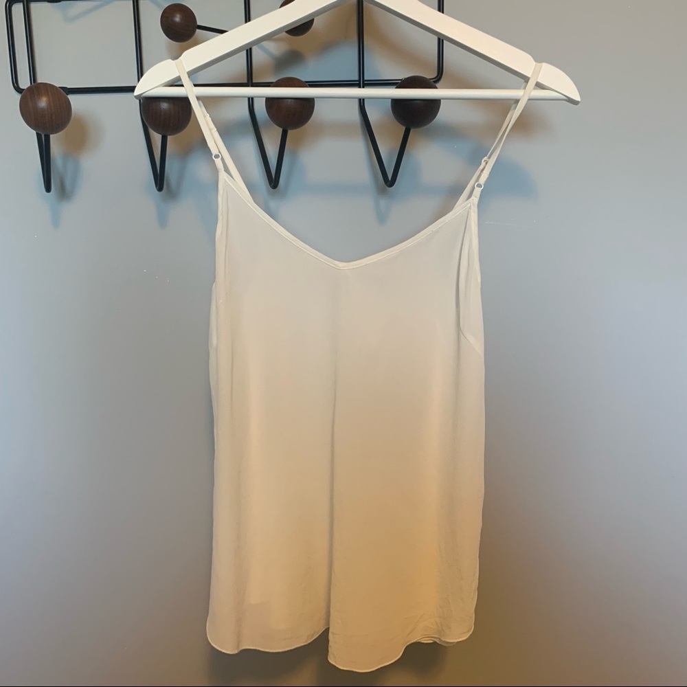Aritzia Wilfred tank top. In excellent condition!
